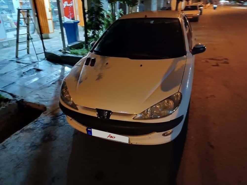 پژو ۲۰۶ صندوق دار v8 - 1393