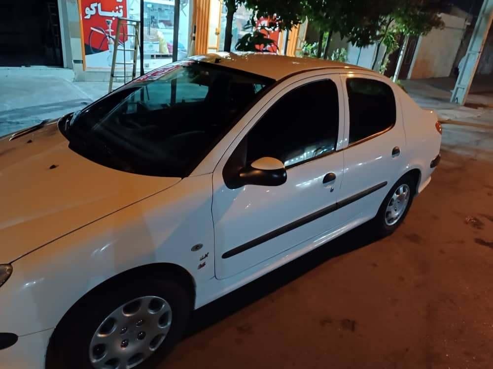 پژو ۲۰۶ صندوق دار v8 - 1393