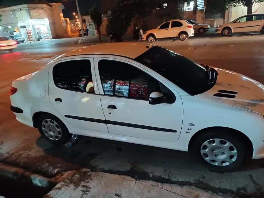 پژو ۲۰۶ صندوق دار v8 - 1393