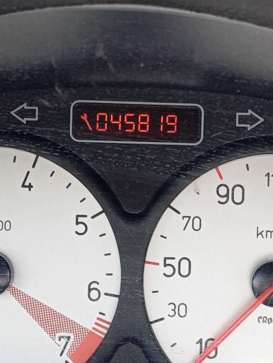 پژو ۲۰۶ صندوق دار v8 - 1397