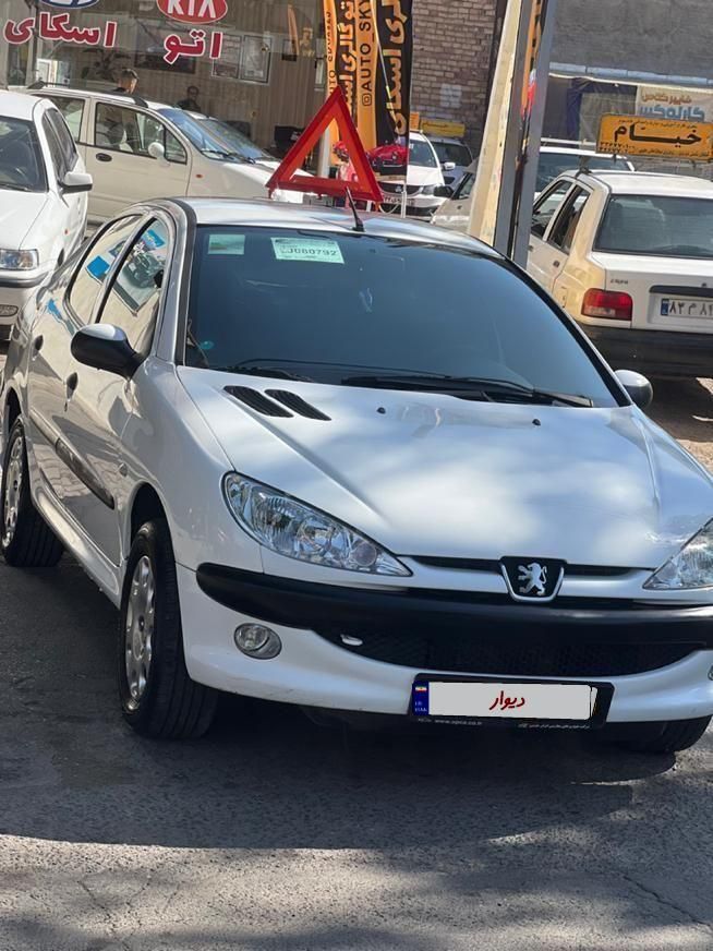 پژو ۲۰۶ صندوق دار v8 - 1399