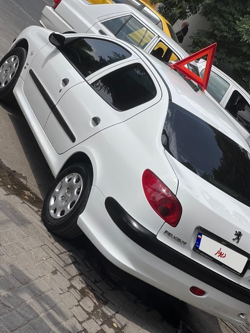 پژو ۲۰۶ صندوق دار v8 - 1399