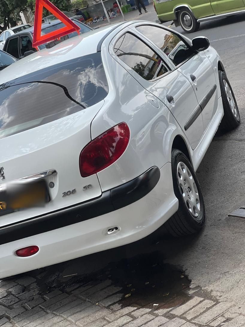 پژو ۲۰۶ صندوق دار v8 - 1399