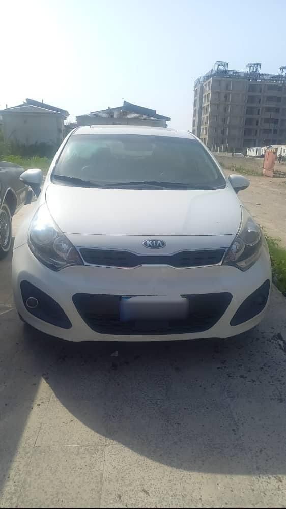 کیا ریو هاچ بک فول UB - 2015