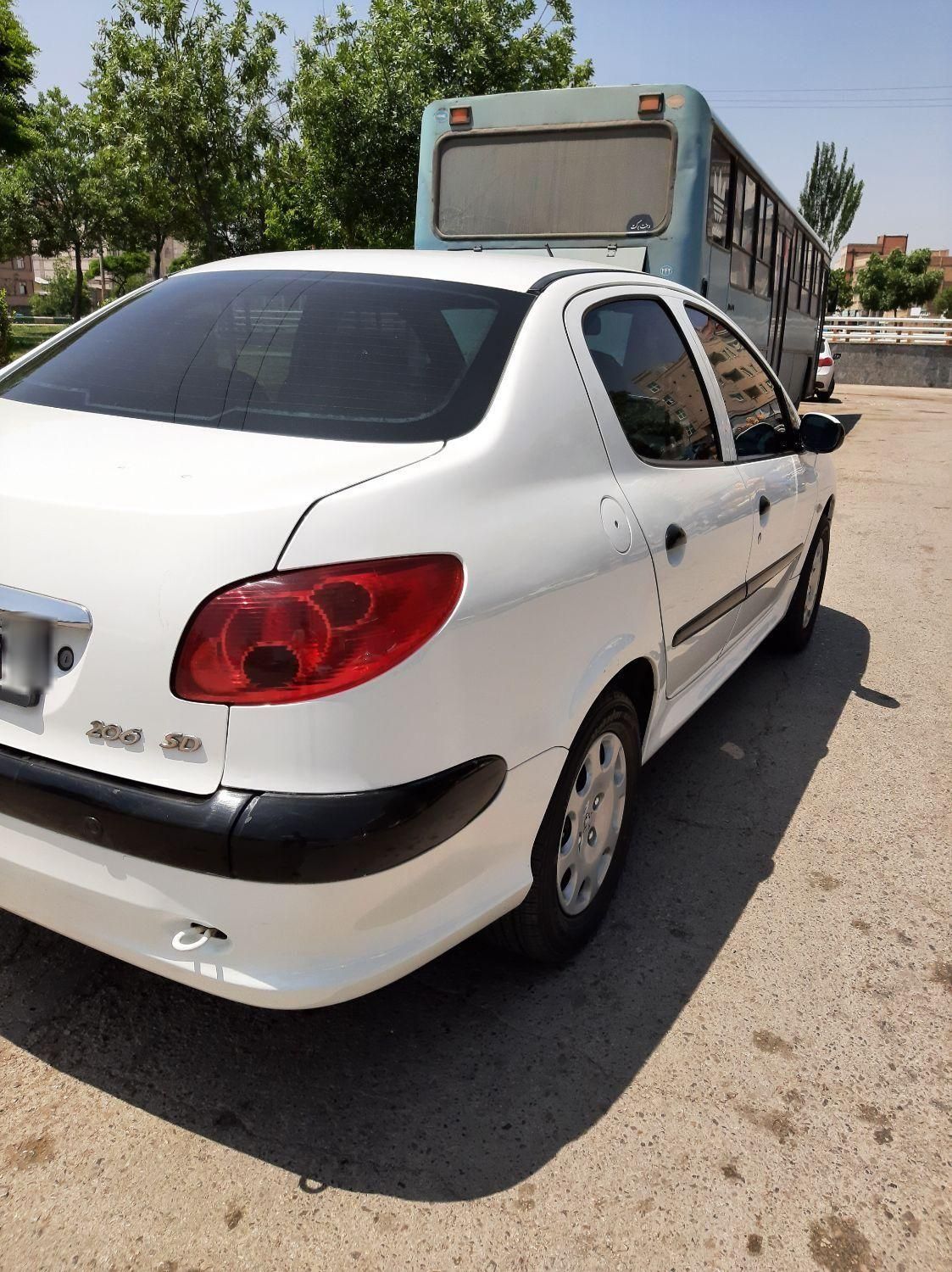 پژو ۲۰۶ صندوق دار v8 - 1395