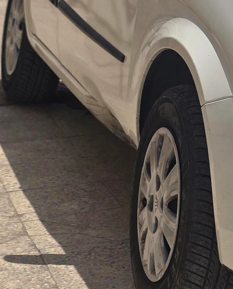 تیبا صندوق دار SX - 1401