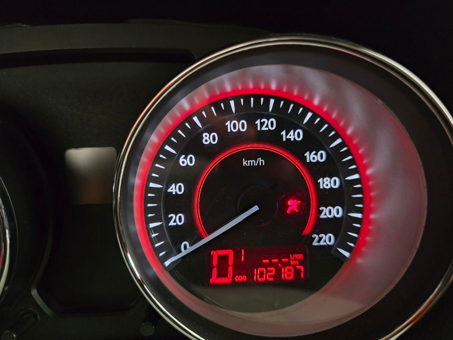 بسترن B50F اتوماتیک - 2015