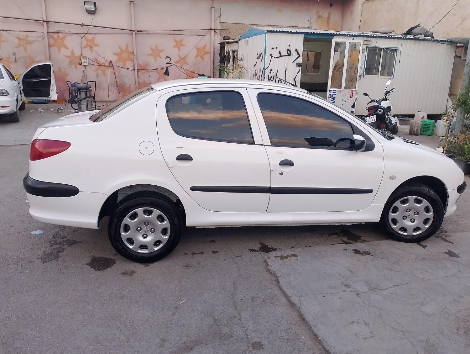 پژو ۲۰۶ صندوق دار v8 - 1399