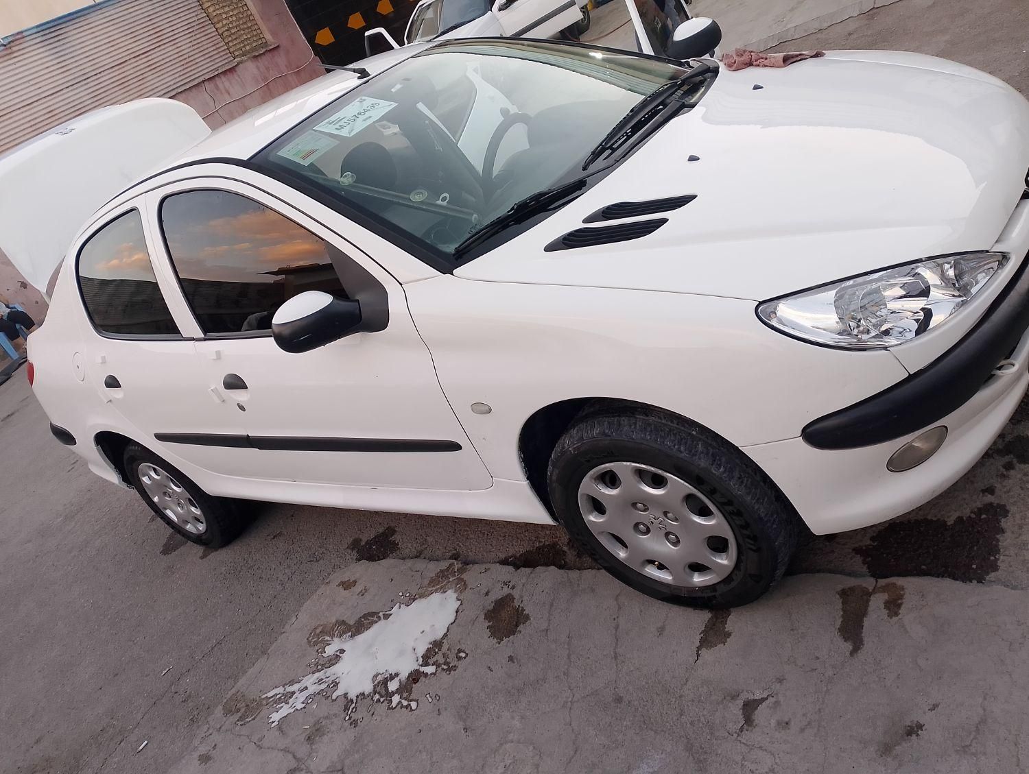 پژو ۲۰۶ صندوق دار v8 - 1399