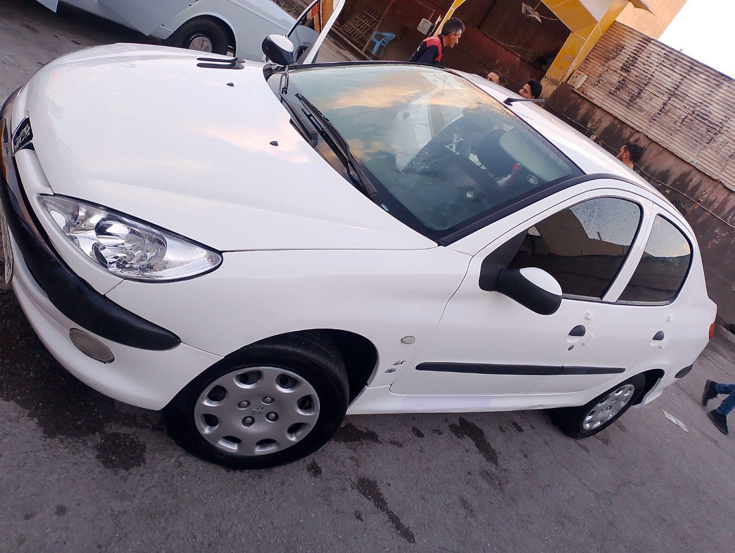 پژو ۲۰۶ صندوق دار v8 - 1399