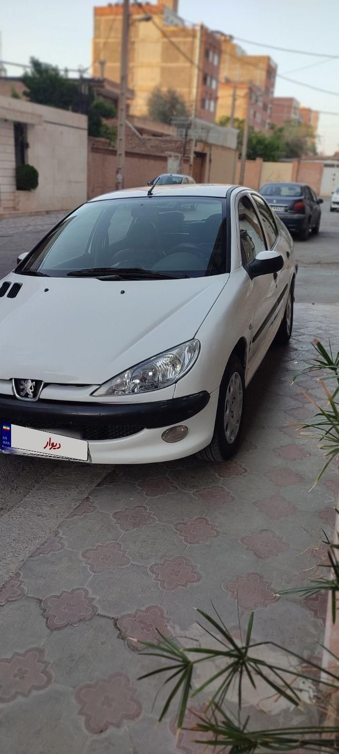 پژو ۲۰۶ صندوق دار v8 - 1395