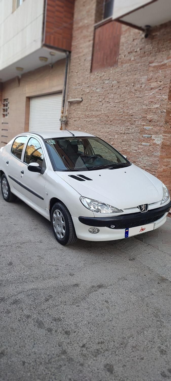 پژو ۲۰۶ صندوق دار v8 - 1395