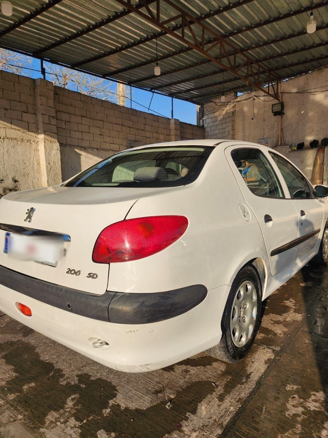پژو ۲۰۶ صندوق دار v8 - 1395