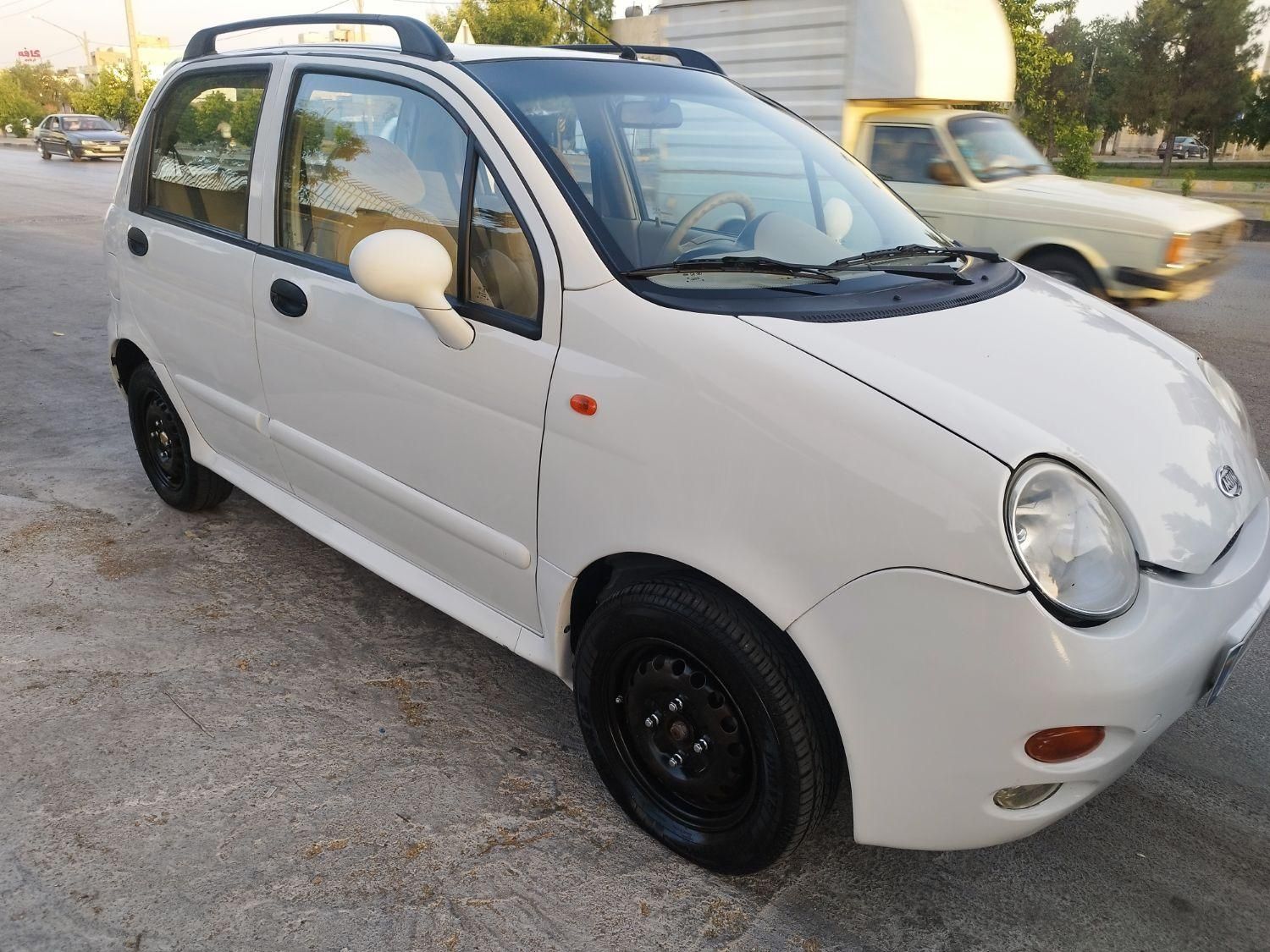 ام وی ام 110 چهار سیلندر دنده ای - 2015