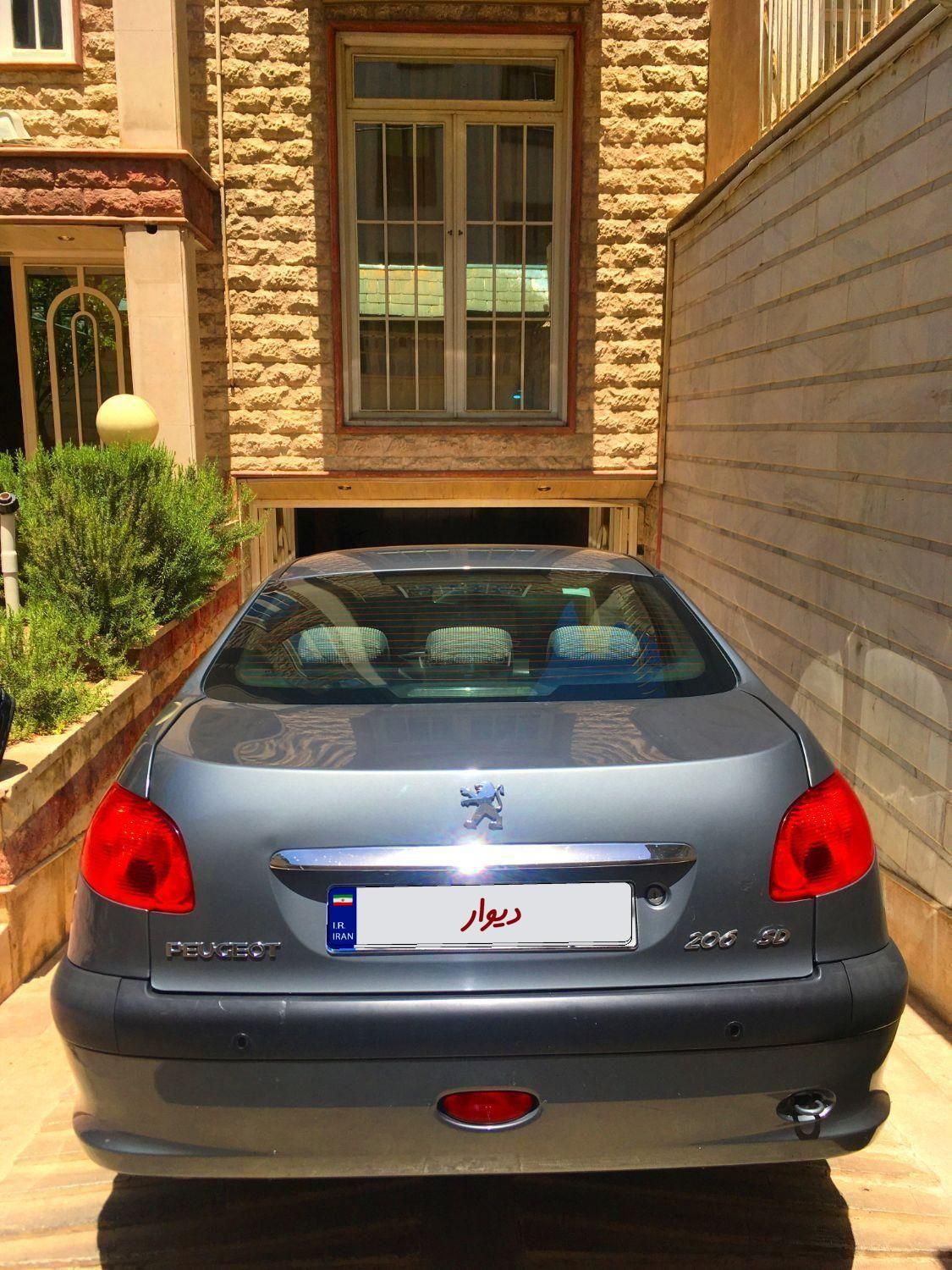 پژو ۲۰۶ صندوق دار v8 - 1397