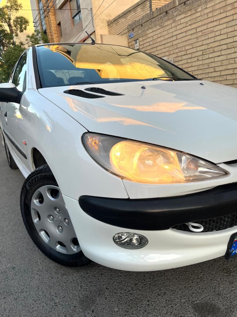 پژو ۲۰۶ صندوق دار v8 - 1394
