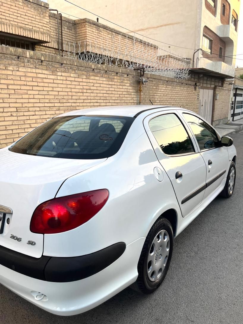 پژو ۲۰۶ صندوق دار v8 - 1394