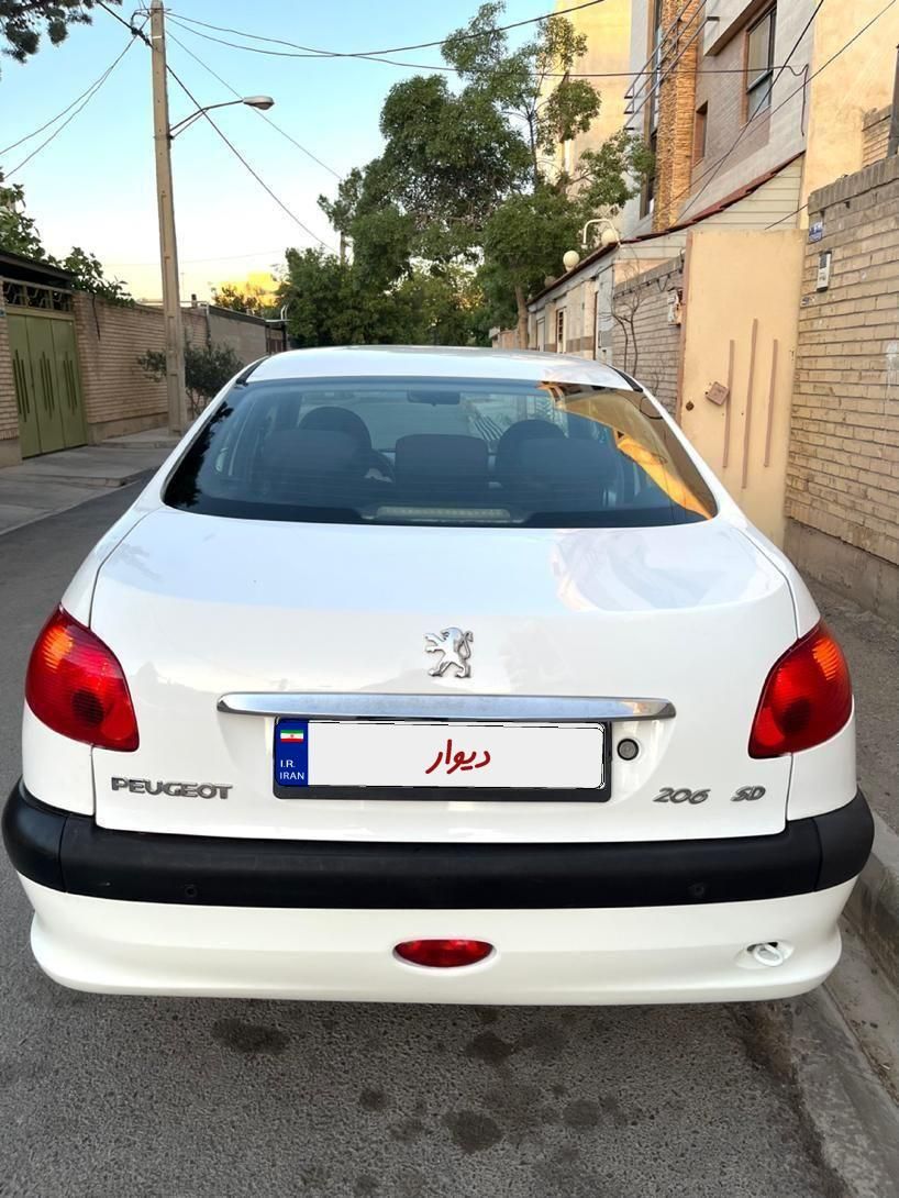 پژو ۲۰۶ صندوق دار v8 - 1394