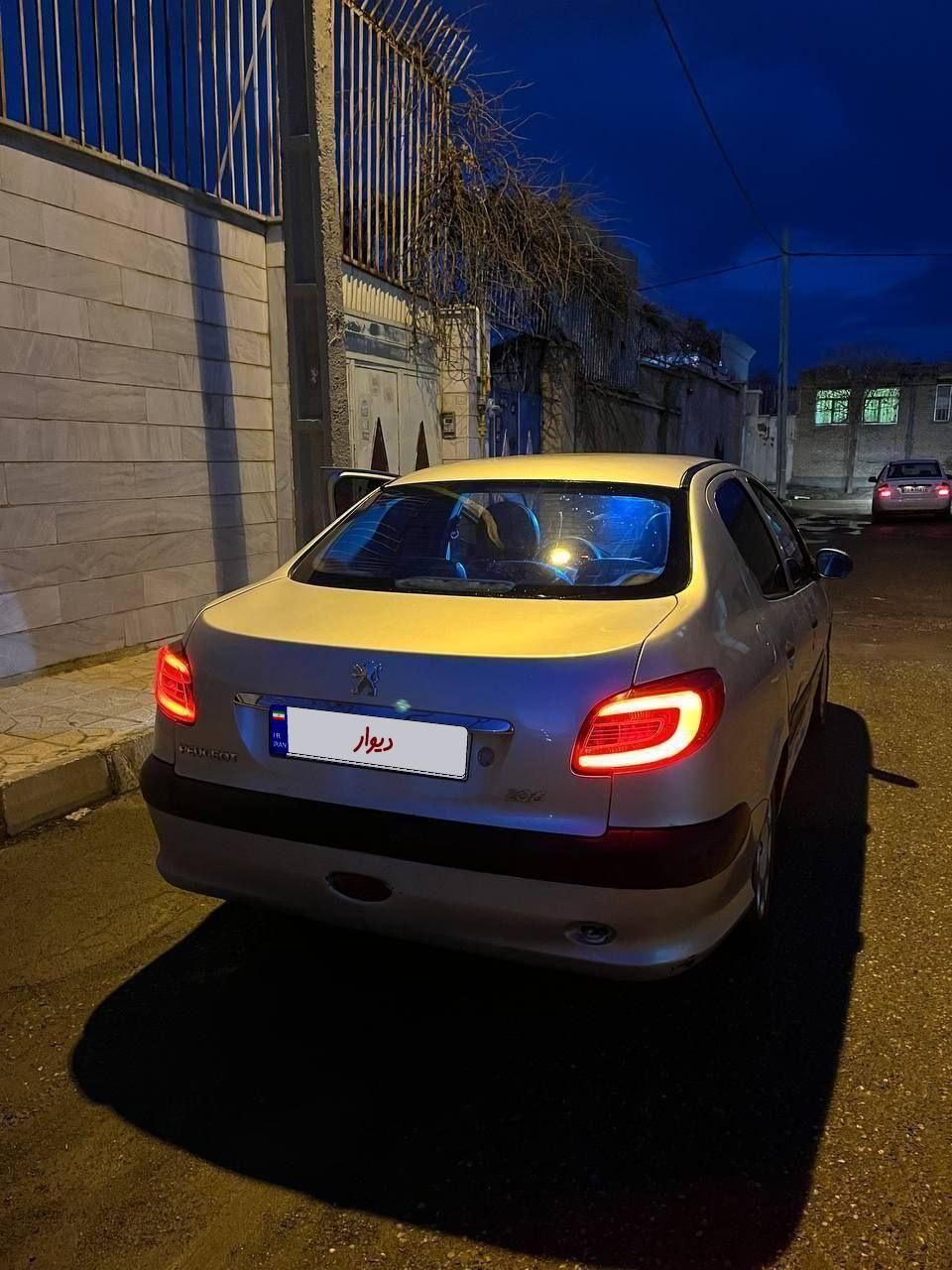 پژو ۲۰۶ صندوق دار v8 - 1385