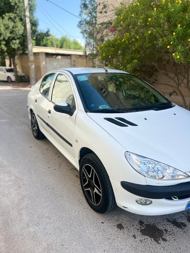 پژو ۲۰۶ صندوق دار v8 - 1396