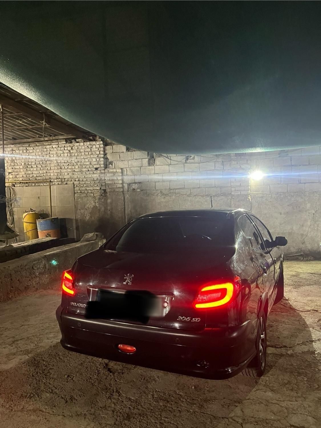 پژو ۲۰۶ صندوق دار v8 - 1393