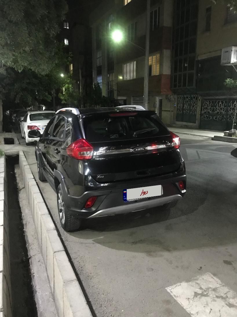 خودرو ام وی ام، X22 آگهی ann_18518344