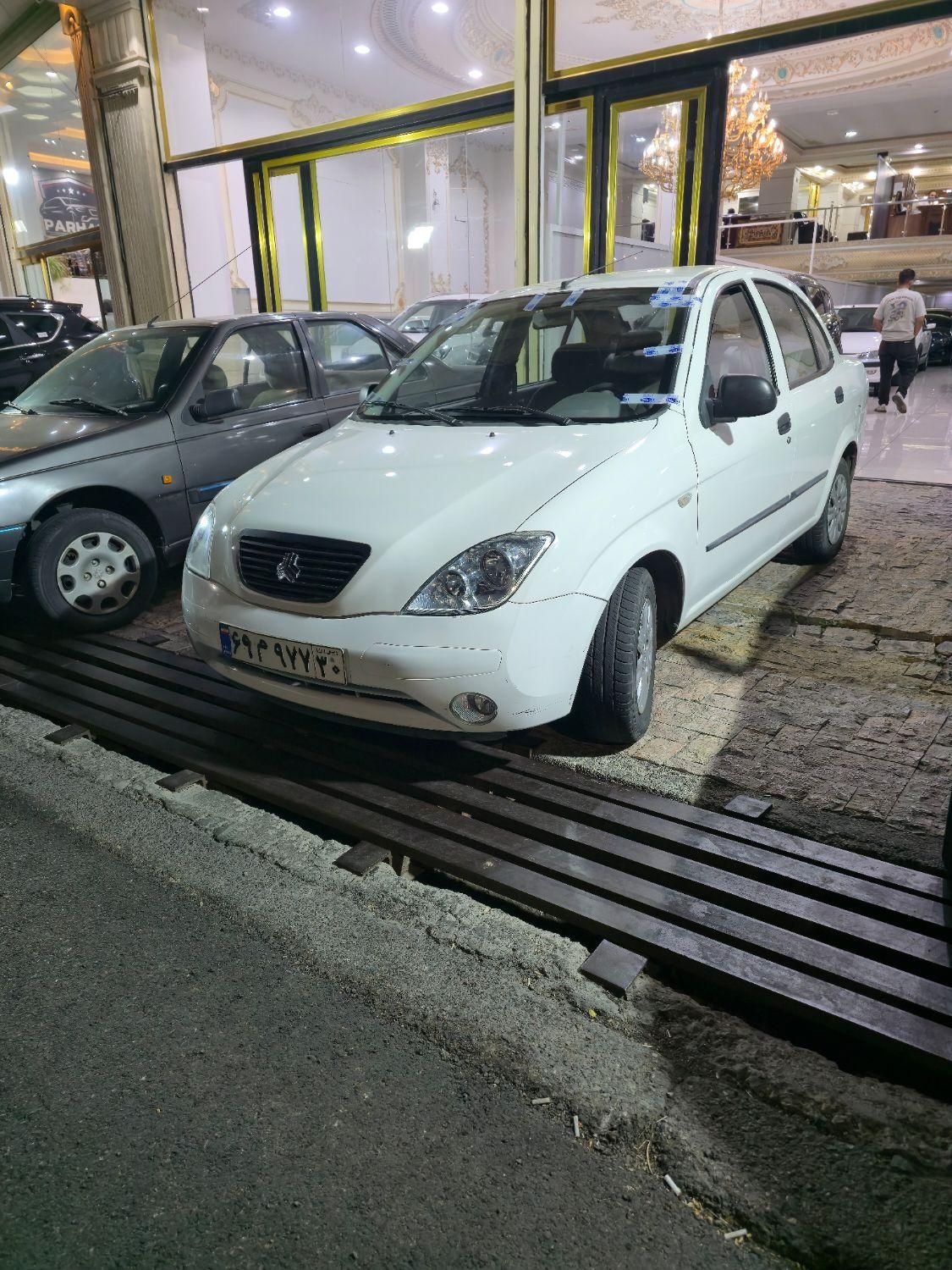 تیبا صندوق دار SX - 1400