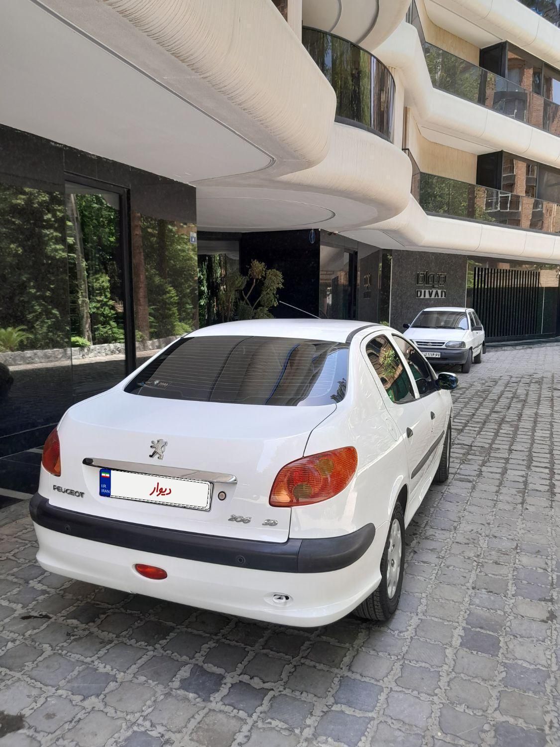 پژو ۲۰۶ صندوق دار v8 - 1393