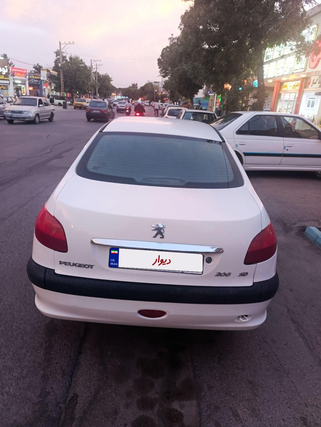 پژو ۲۰۶ صندوق دار v8 - 1394