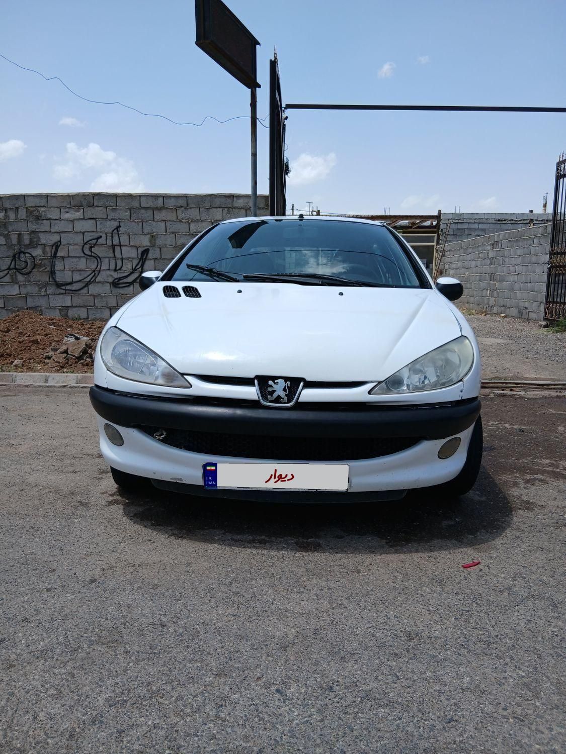 پژو ۲۰۶ صندوق دار v8 - 1390