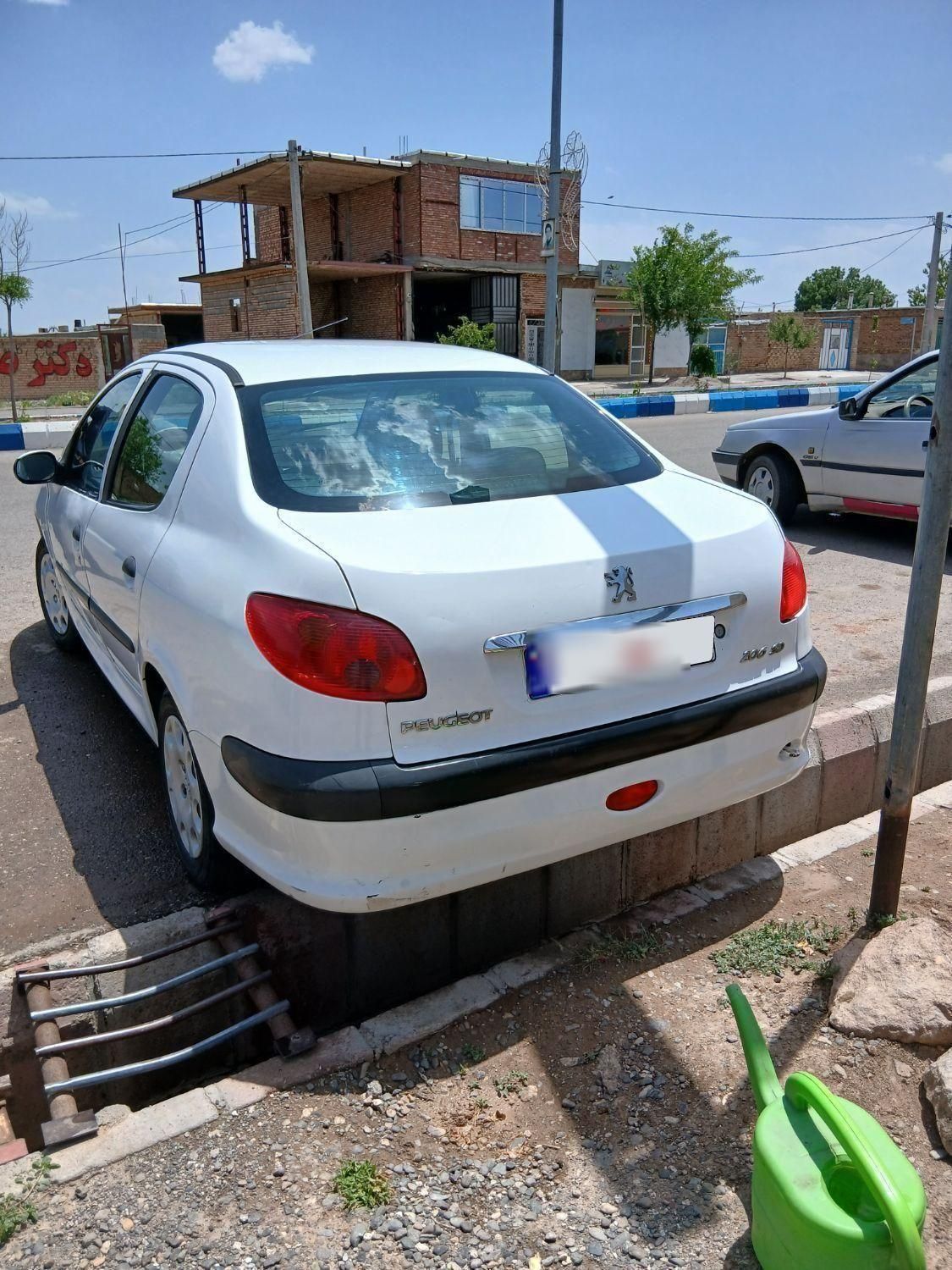 پژو ۲۰۶ صندوق دار v8 - 1390