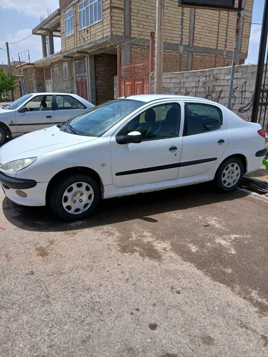 پژو ۲۰۶ صندوق دار v8 - 1390