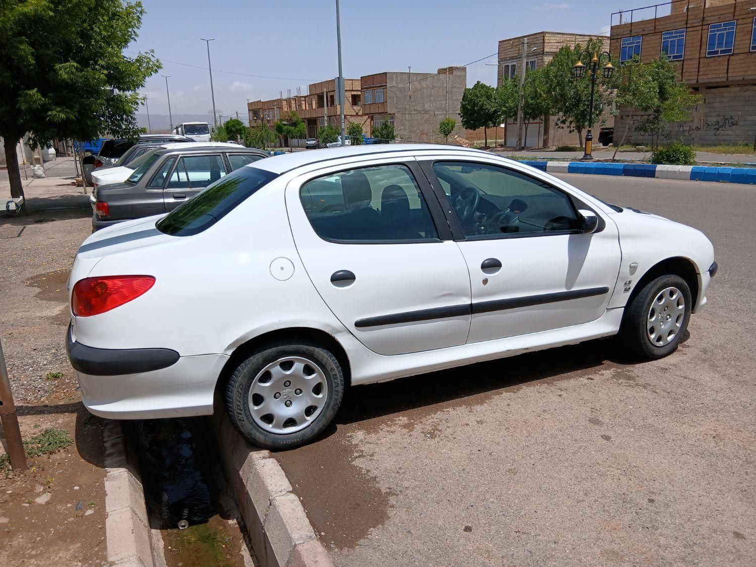 پژو ۲۰۶ صندوق دار v8 - 1390