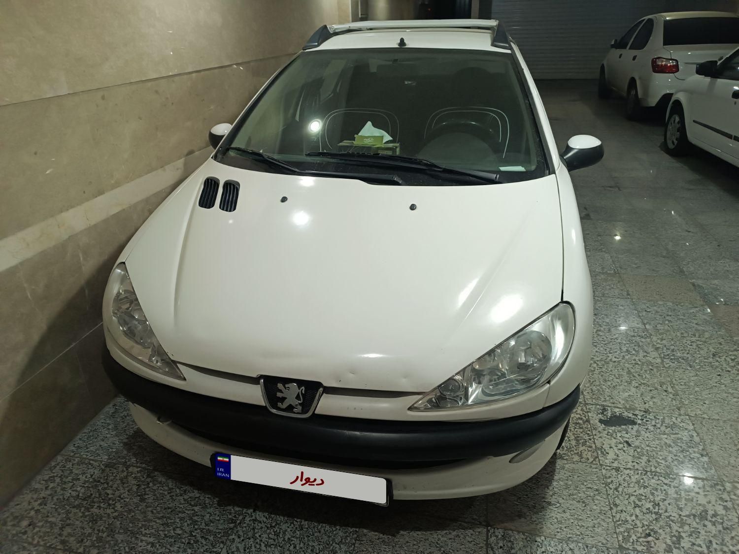 پژو ۲۰۶ صندوق دار v8 - 1392
