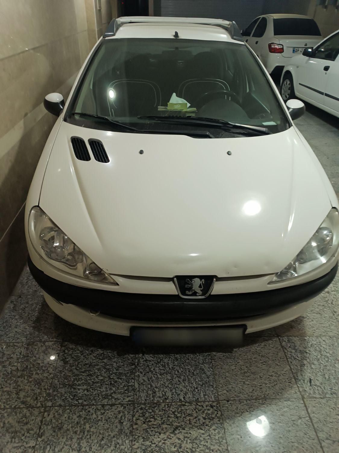 پژو ۲۰۶ صندوق دار v8 - 1392