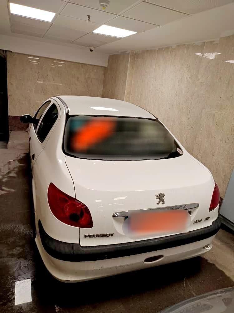 پژو ۲۰۶ صندوق دار v8 - 1396