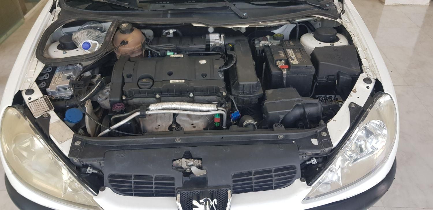 پژو ۲۰۶ صندوق دار v8 - 1390
