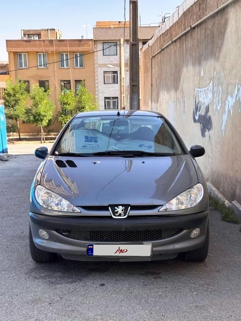 پژو ۲۰۶ صندوق دار v8 - 1399