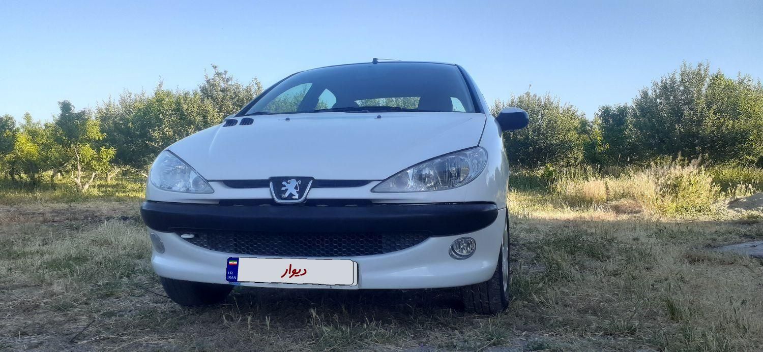 پژو ۲۰۶ صندوق دار v8 - 1396