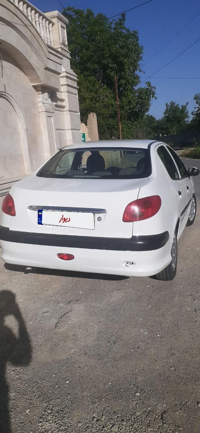 پژو ۲۰۶ صندوق دار v8 - 1396