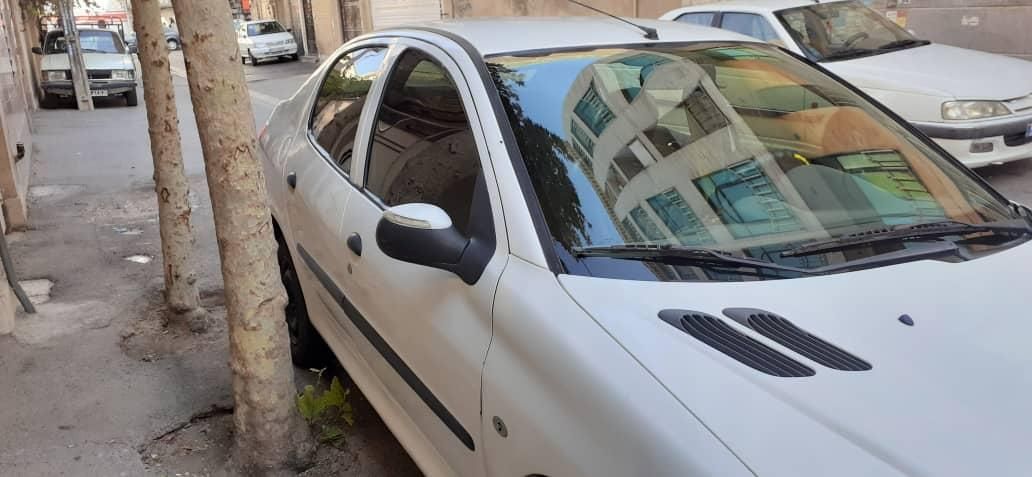 پژو ۲۰۶ صندوق دار v8 - 1393