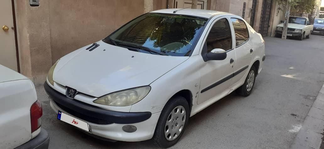 پژو ۲۰۶ صندوق دار v8 - 1393