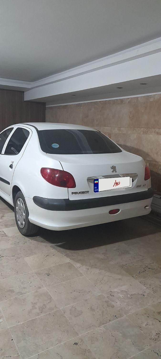 پژو ۲۰۶ صندوق دار v8 - 1397