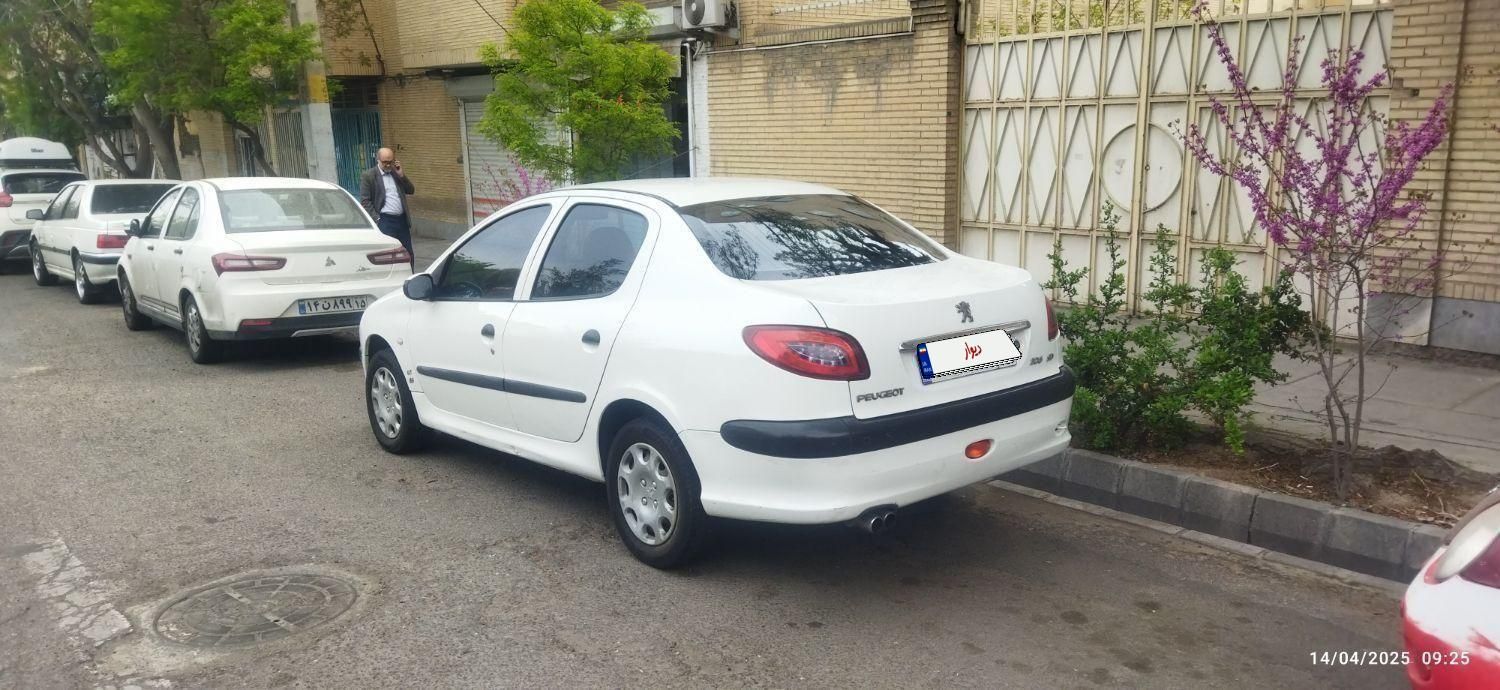 پژو ۲۰۶ صندوق دار v8 - 1389