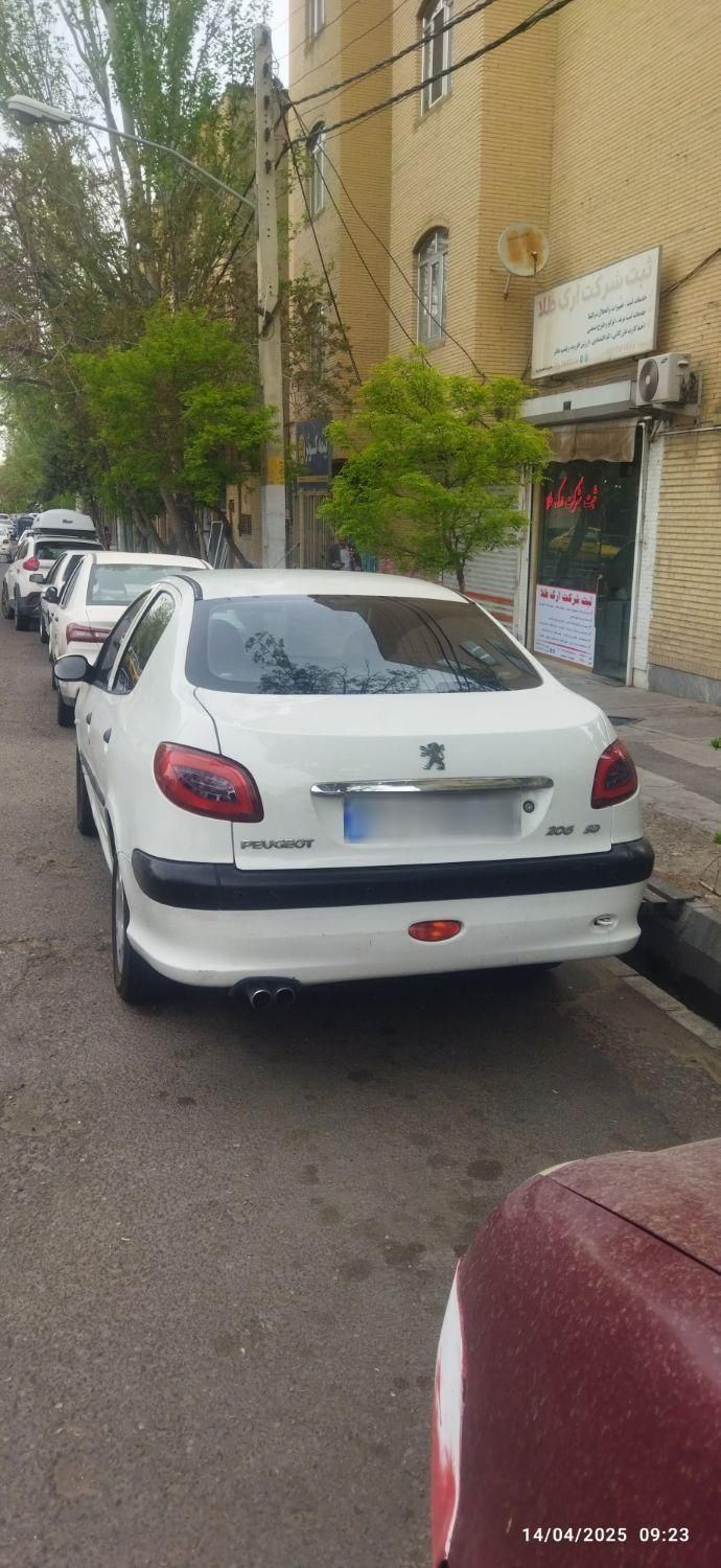 پژو ۲۰۶ صندوق دار v8 - 1389
