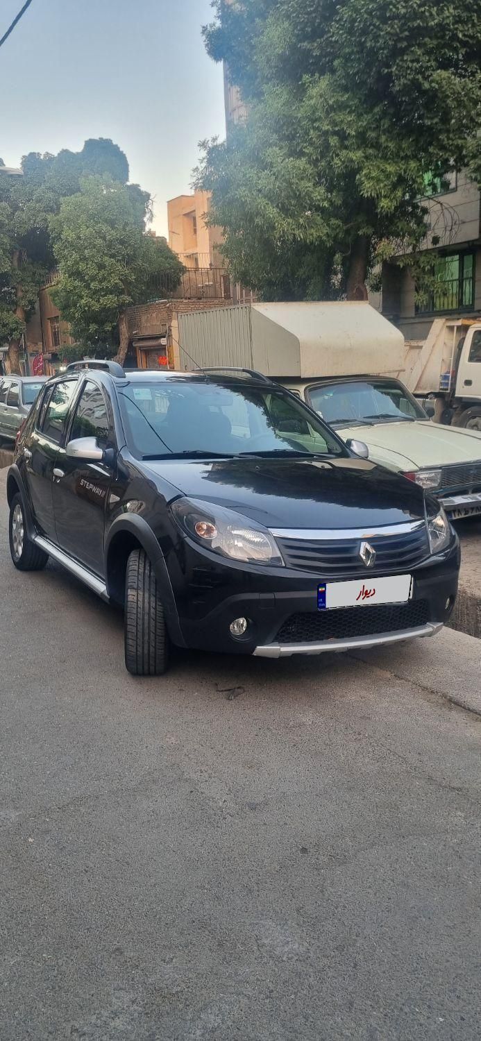 رنو ساندرو دنده ای - 1397