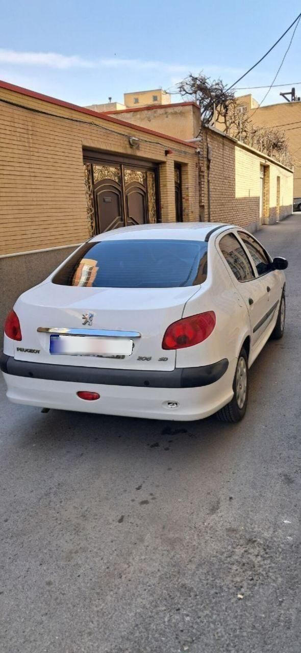 پژو ۲۰۶ صندوق دار v8 - 1394