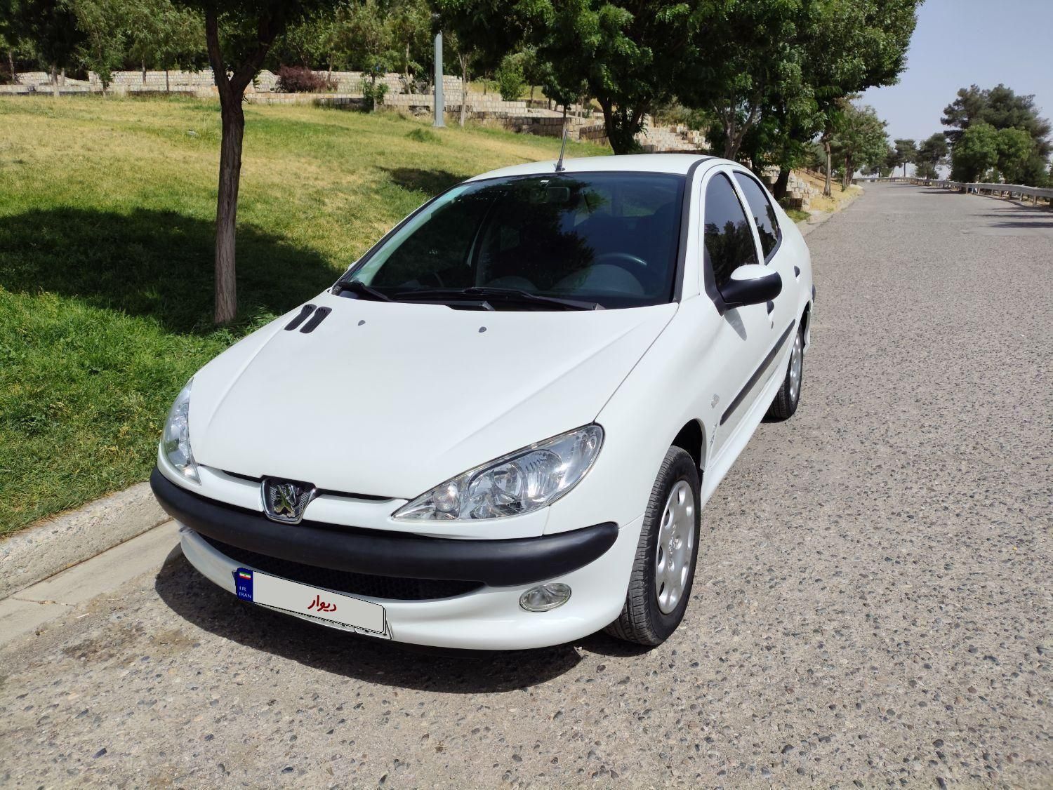پژو ۲۰۶ صندوق دار v8 - 1396