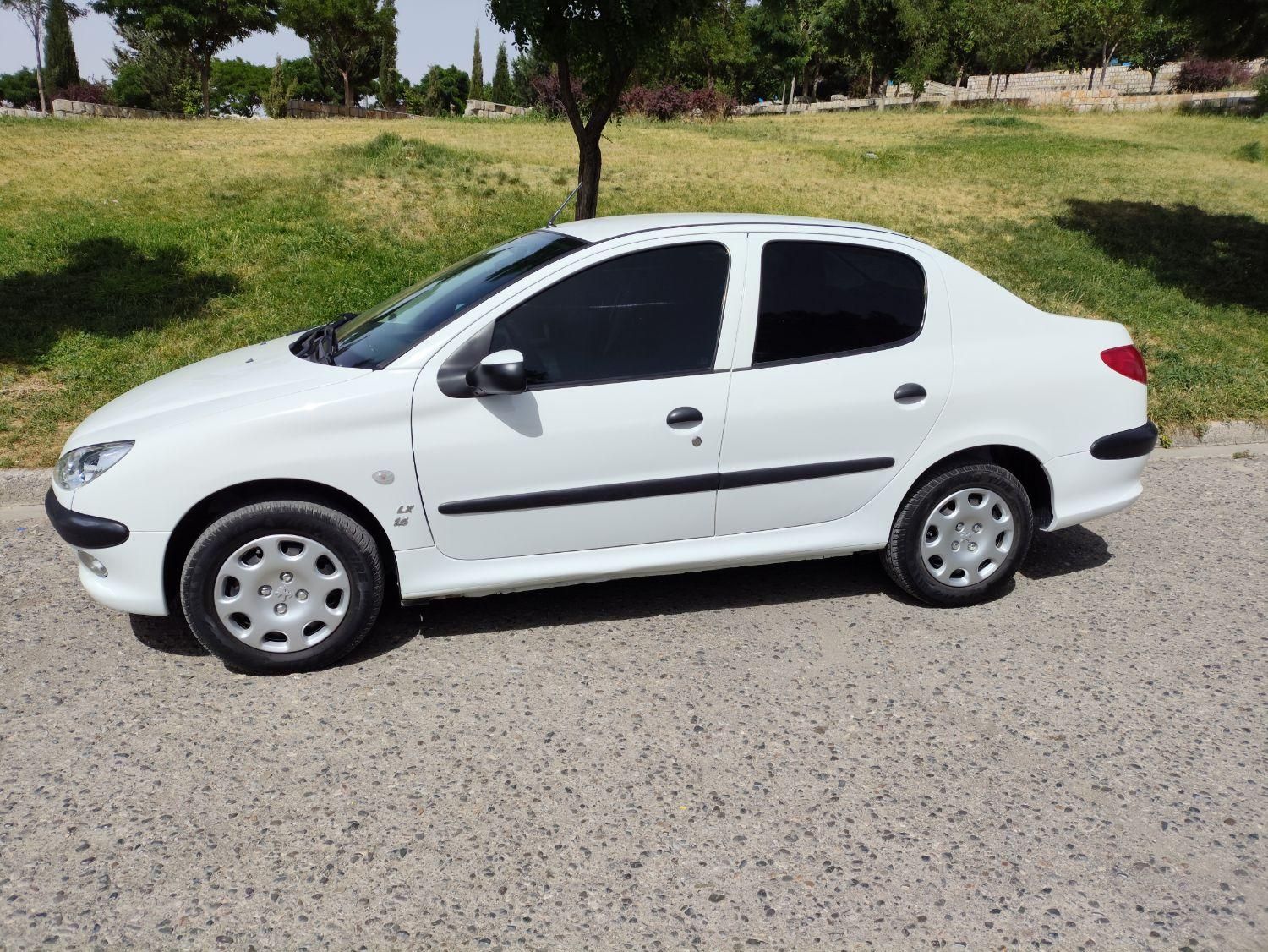 پژو ۲۰۶ صندوق دار v8 - 1396
