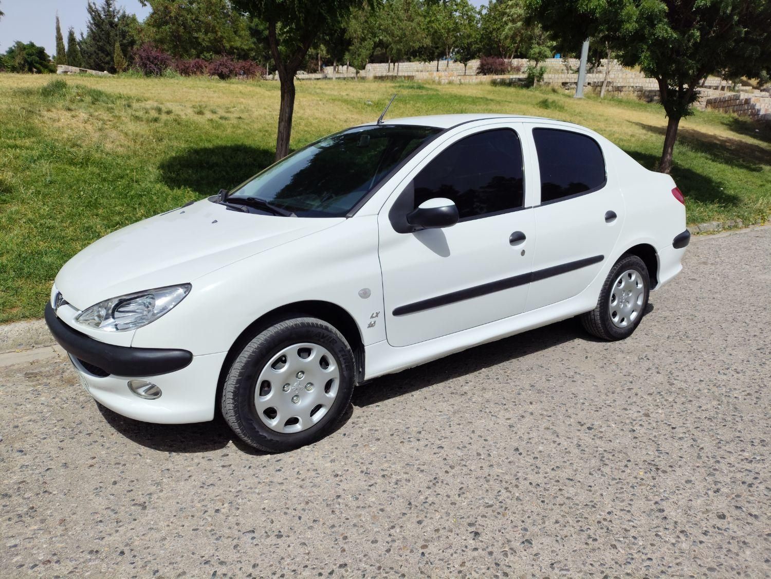 پژو ۲۰۶ صندوق دار v8 - 1396